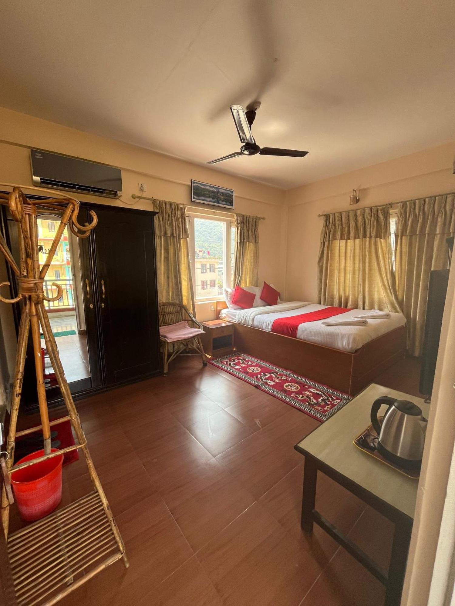 Hotel Global Inn Ποκάρα Εξωτερικό φωτογραφία