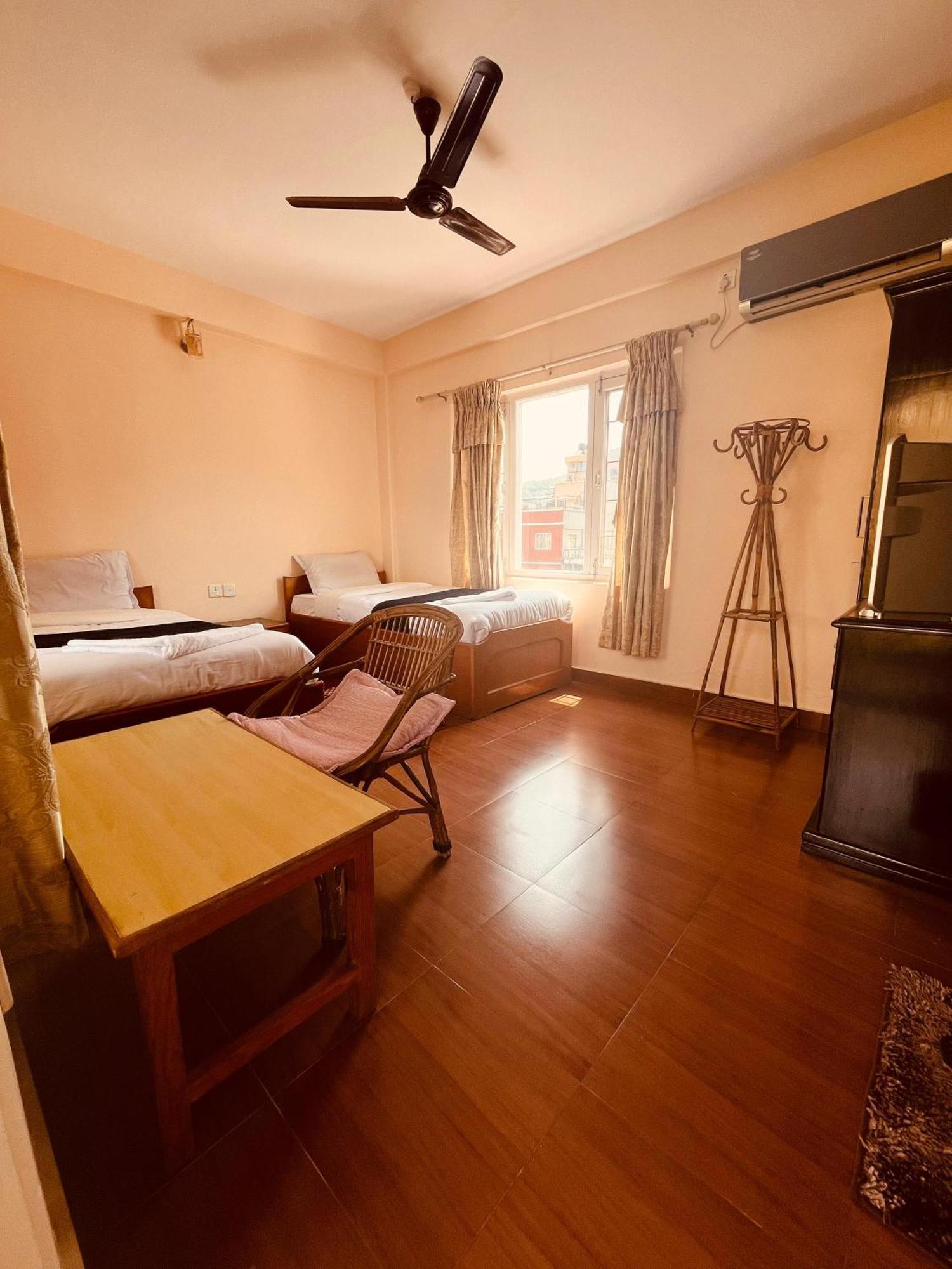 Hotel Global Inn Ποκάρα Εξωτερικό φωτογραφία